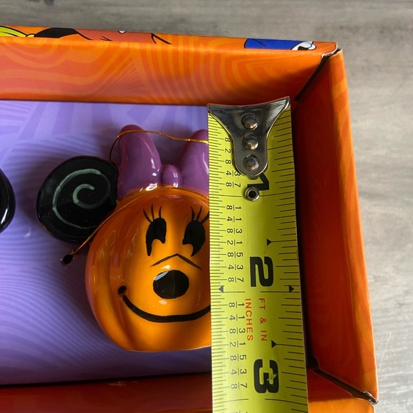 Disney Kitchen Pumpkin Mickey And Minnie Halloween Salt And Pepper Shakers - Picture 7 of 7